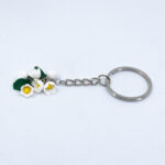 Брелок ландыши на цепочке с листиками (Бижутерия)