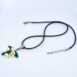 Подвеска ландыши с листиками каскад на цепочке (Бижутерия)