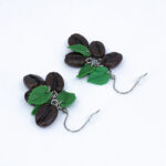 Серьги кофейные зёрна 4 шт грозди с зелёными листочками (Бижутерия)