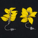 Серьги листики жёлтые грозди матовые (Бижутерия)