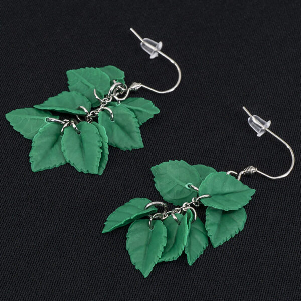 Серьги листики зелёные грозди матовые (Бижутерия)
