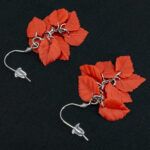 Серьги листики красные грозди матовые (Бижутерия)