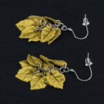 Серьги листики античное золото грозди металлик (Бижутерия)