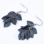 Серьги листики гематитовые грозди металлик (Бижутерия)
