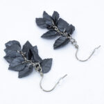 Серьги листики гематитовые грозди металлик (Бижутерия)