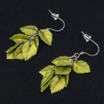 Серьги листики зелёное золото грозди металлик (Бижутерия)