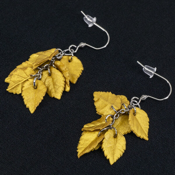 Серьги листики золотые грозди металлик (Бижутерия)