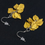 Серьги листики золотые грозди металлик (Бижутерия)