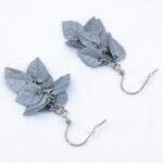 Серьги листики серебряные грозди металлик (Бижутерия)