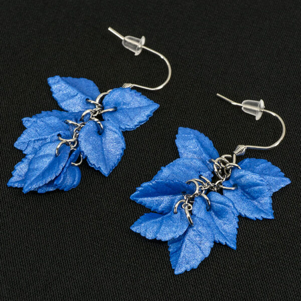 Серьги листики синие грозди металлик (Бижутерия)