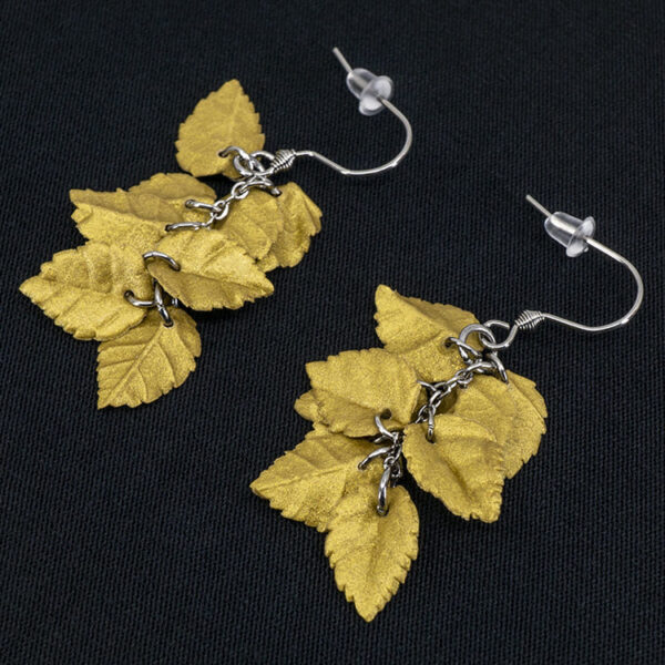 Серьги листики тёмное золото грозди металлик (Бижутерия)