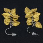 Серьги листики тёмное золото грозди металлик (Бижутерия)