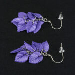 Серьги листики фиолетовые грозди металлик (Бижутерия)
