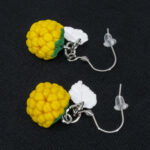 Серьги малинки жёлтые с белыми листочками (Бижутерия)