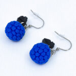 Серьги малинки синие с чёрными листочками (Бижутерия)