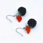Серьги малинки чёрные с красными листочками (Бижутерия)