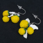 Серьги малинки жёлтые 3 шт грозди с белыми листочками (Бижутерия)