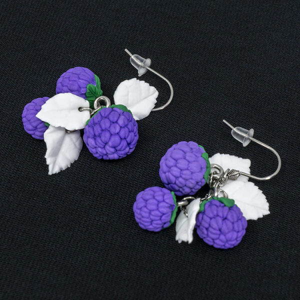 Серьги малинки фиолетовые 3 шт грозди с белыми листочками (Бижутерия)