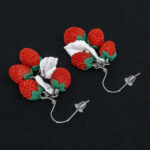 Серьги ягоды земляники 4 шт грозди с белыми листочками (Бижутерия)