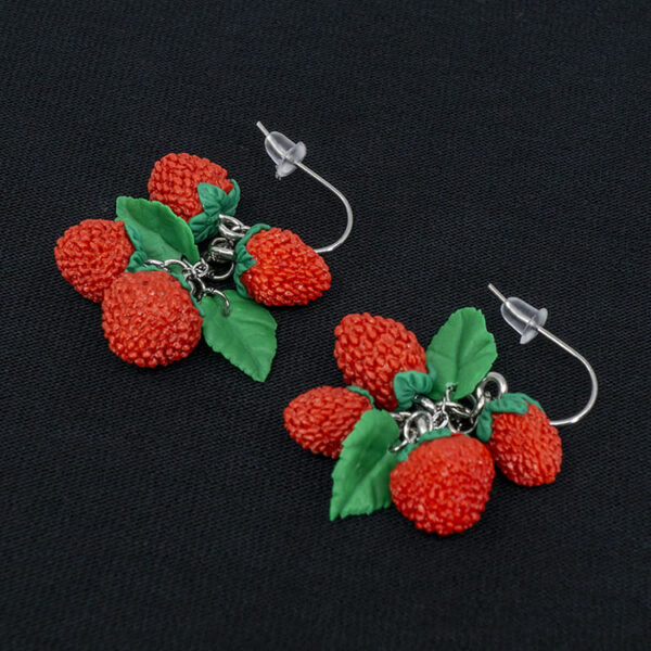 Серьги землянички 4 шт грозди с зелёными листочками (Бижутерия)