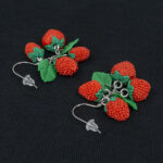 Серьги ягоды земляники 4 шт грозди с зелёными листочками (Бижутерия)