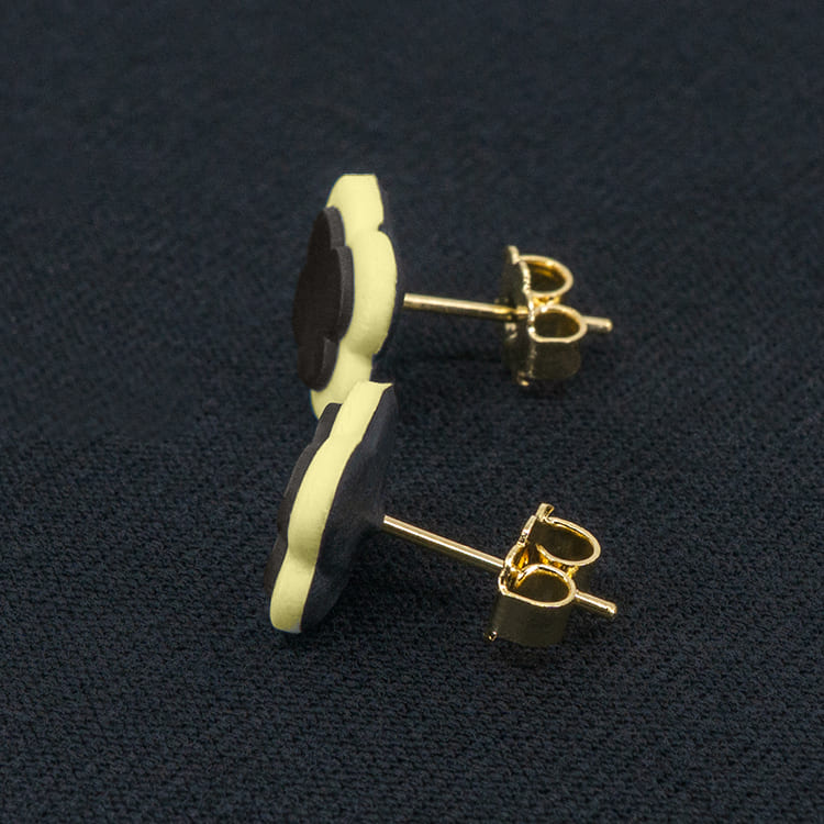 Серьги пусеты клевер Van Cleef графитовые, кремово-желтые (золотые)