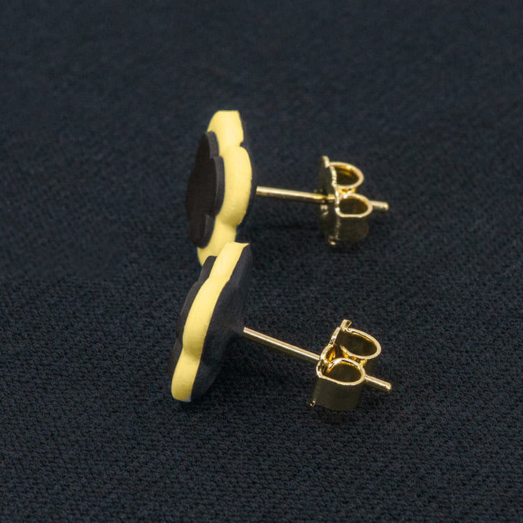 Серьги пусеты клевер Van Cleef графитовые, светло-желтые (золотые)