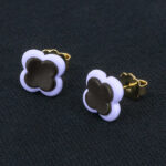 Серьги пусеты клевер Van Cleef графитовые, бледно-лиловые (золотые)