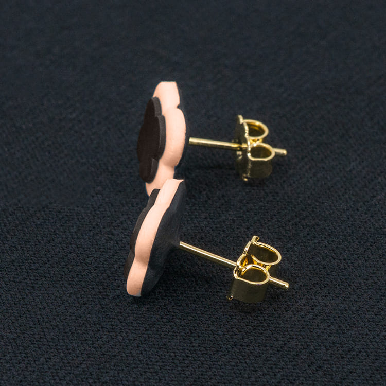 Серьги пусеты клевер Van Cleef горький шоколад, кремово-розовые (золотые)