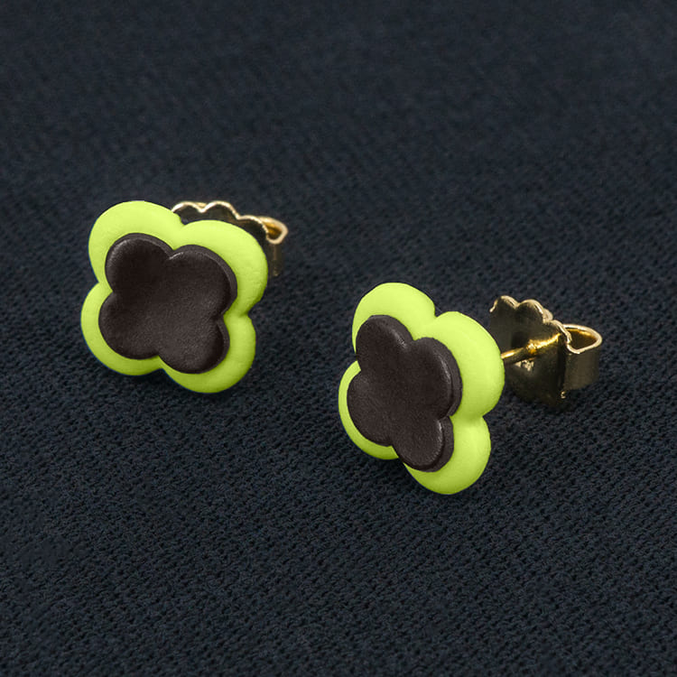 Серьги пусеты клевер Van Cleef горький шоколад, киви (золотые)