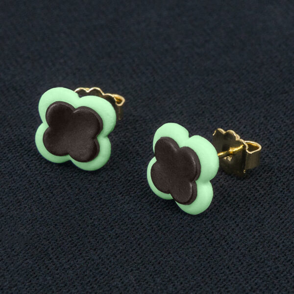 Серьги пусеты клевер Van Cleef горький шоколад, изумрудные (золотые)