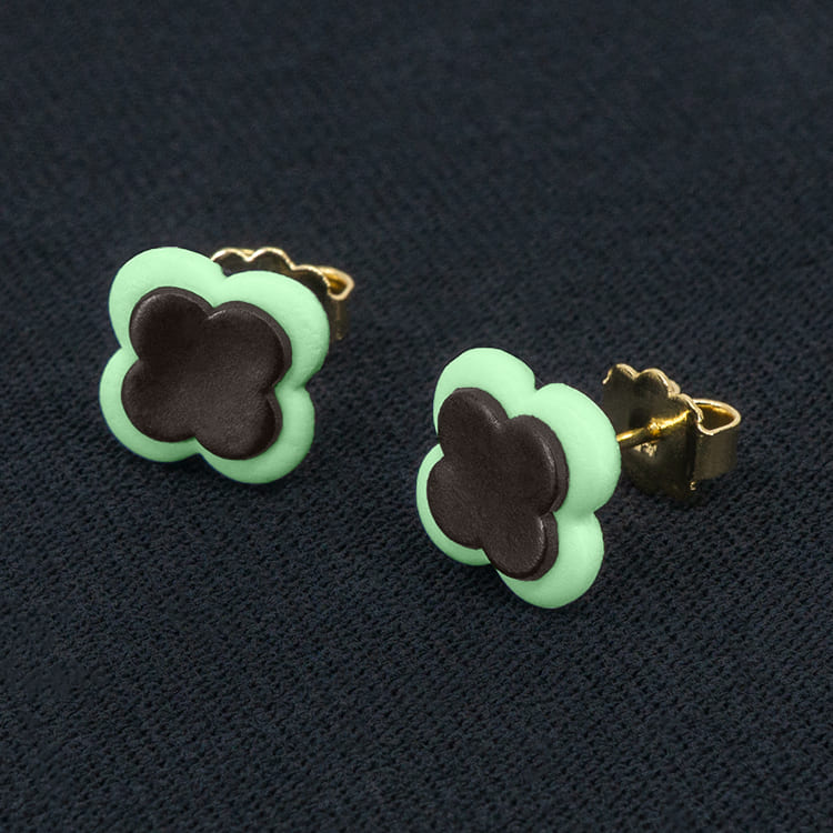 Серьги пусеты клевер Van Cleef горький шоколад, изумрудные (золотые)