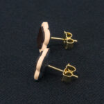 Серьги пусеты клевер Van Cleef темный шоколад, крем-брюле (золотые)