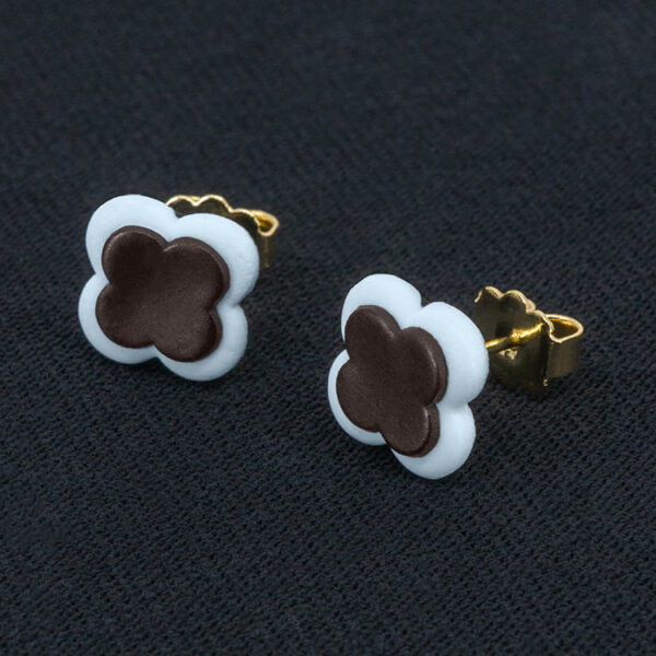 Серьги пусеты клевер Van Cleef темный шоколад, маренговые (золотые)