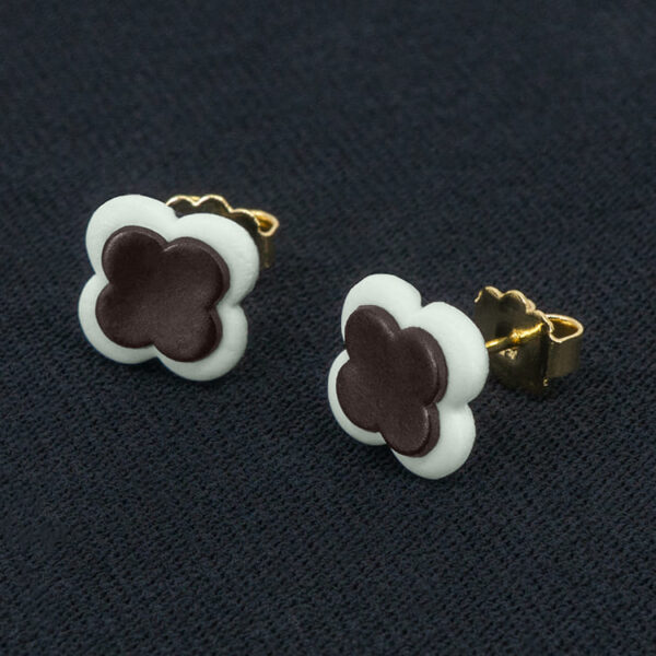 Серьги пусеты клевер Van Cleef темный шоколад, темно-серые (золотые)