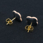 Серьги пусеты клевер Van Cleef обсидиановые, нюдовые (золотые)