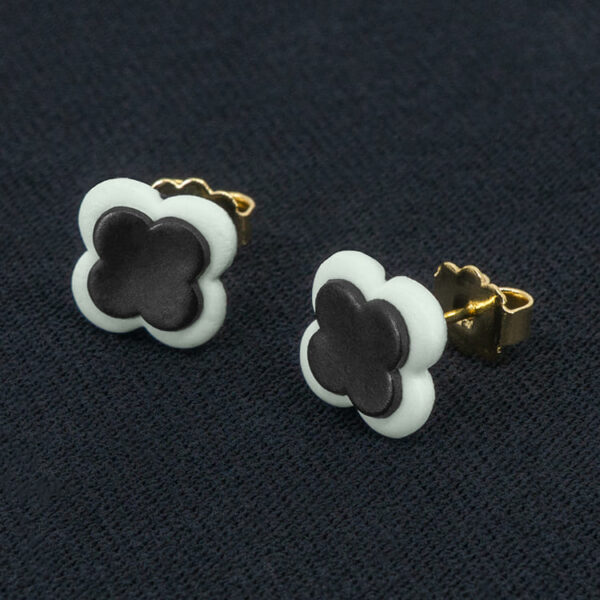 Серьги пусеты клевер Van Cleef обсидиановые, темно-серые (золотые)