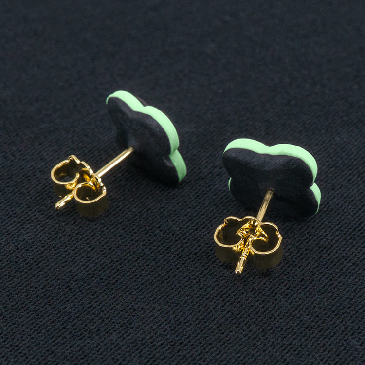 Серьги пусеты клевер Van Cleef обсидиановые, изумрудные (золотые)