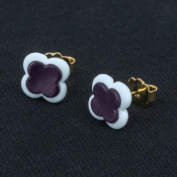 Серьги пусеты клевер Van Cleef темно-фиолетовые, маренговые (золотые)