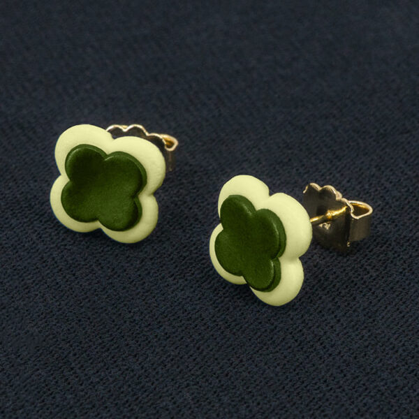 Серьги пусеты клевер Van Cleef лиственно-зеленые, кремово-зеленые (золотые)