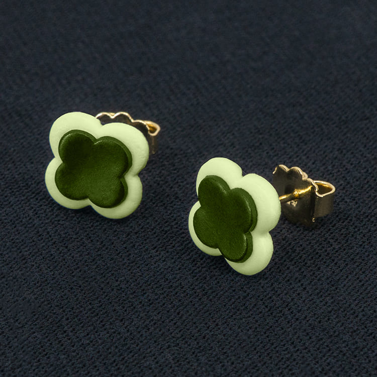 Серьги пусеты клевер Van Cleef лиственно-зеленые, латуковые (золотые)