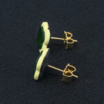 Серьги пусеты клевер Van Cleef бирюзово-зеленые, кремово-зеленые (золотые)