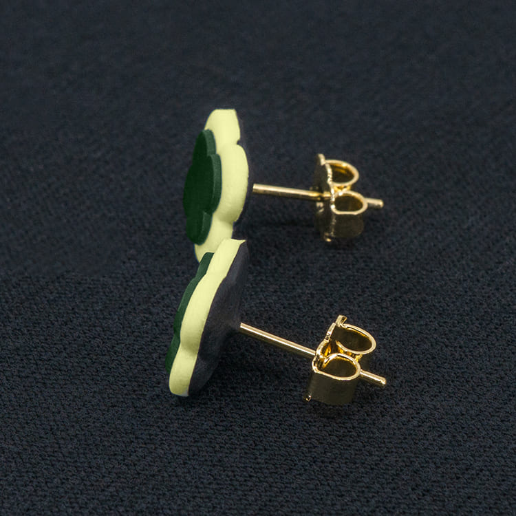 Серьги пусеты клевер Van Cleef бирюзово-зеленые, кремово-зеленые (золотые)