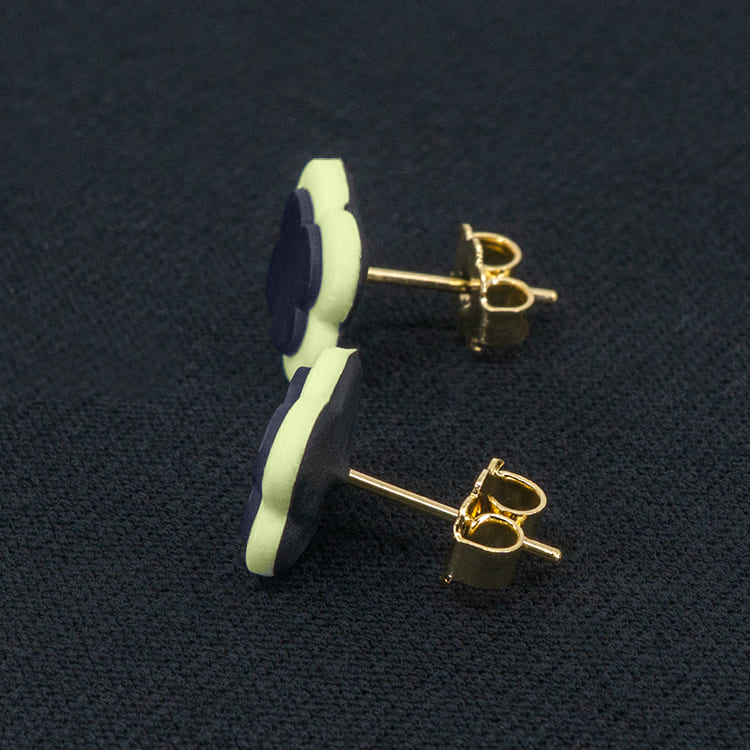 Серьги пусеты клевер Van Cleef темно-синие, латуковые (золотые)