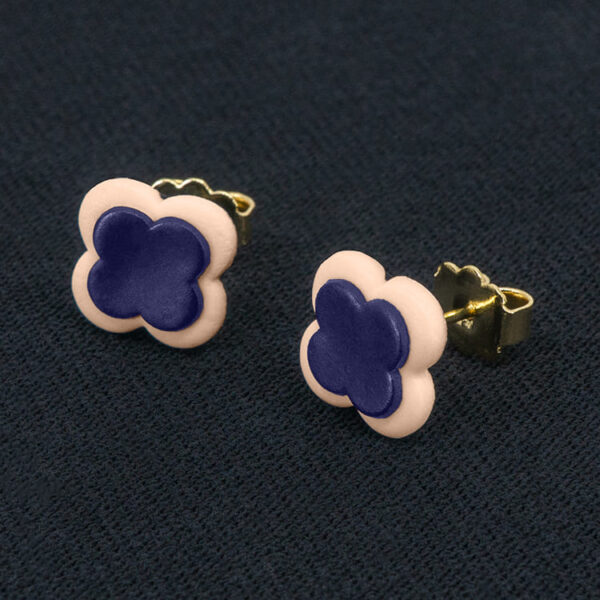 Серьги пусеты клевер Van Cleef черничные, нюдовые (золотые)