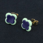Серьги пусеты клевер Van Cleef черничные, нефритовые (золотые)