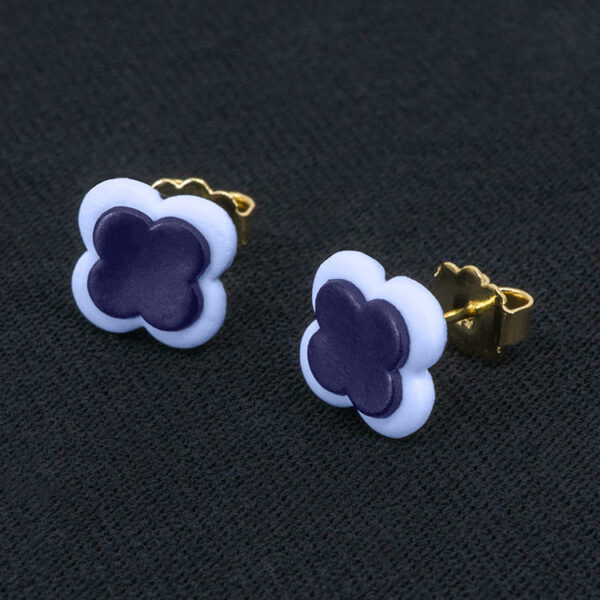Серьги пусеты клевер Van Cleef черничные, небесные (золотые)