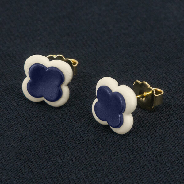 Серьги пусеты клевер Van Cleef лилово-древесные, белый жасмин (золотые)