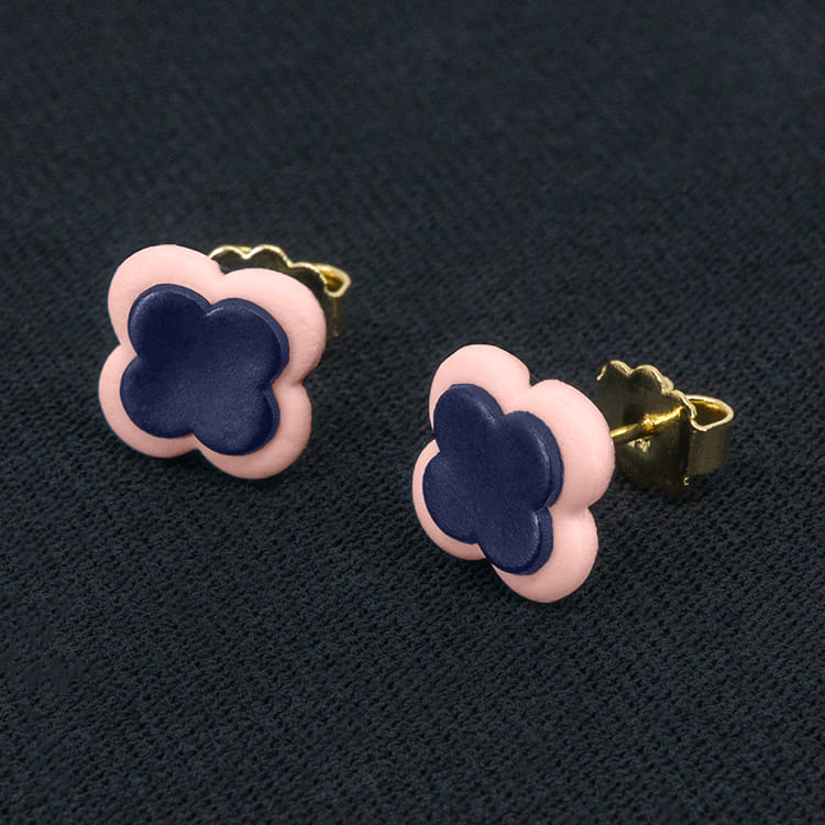 Серьги пусеты клевер Van Cleef лилово-древесные, бледно-розовые (золотые)
