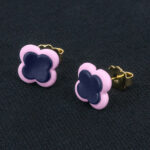 Серьги пусеты клевер Van Cleef лилово-древесные, розовый кварц (золотые)